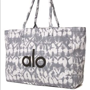 Alo Shopper Tote